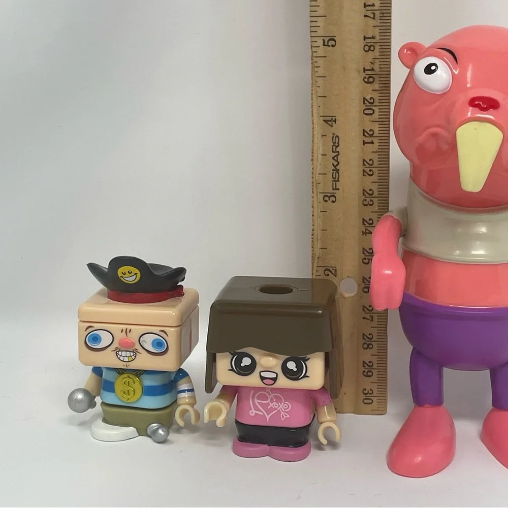 Lot‎ of 4 FGTEEV mini action figures